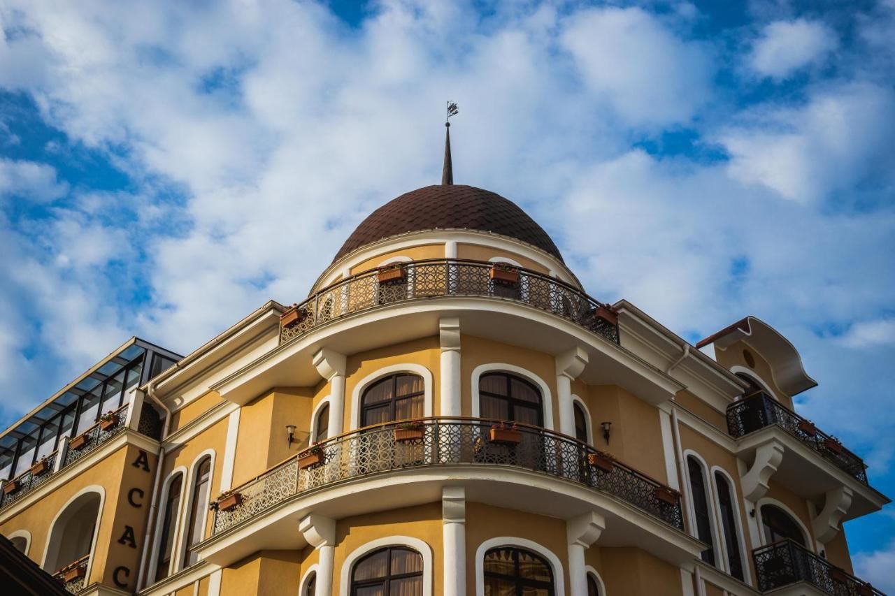 Отель Leon Boutique Hotel Сухум-13