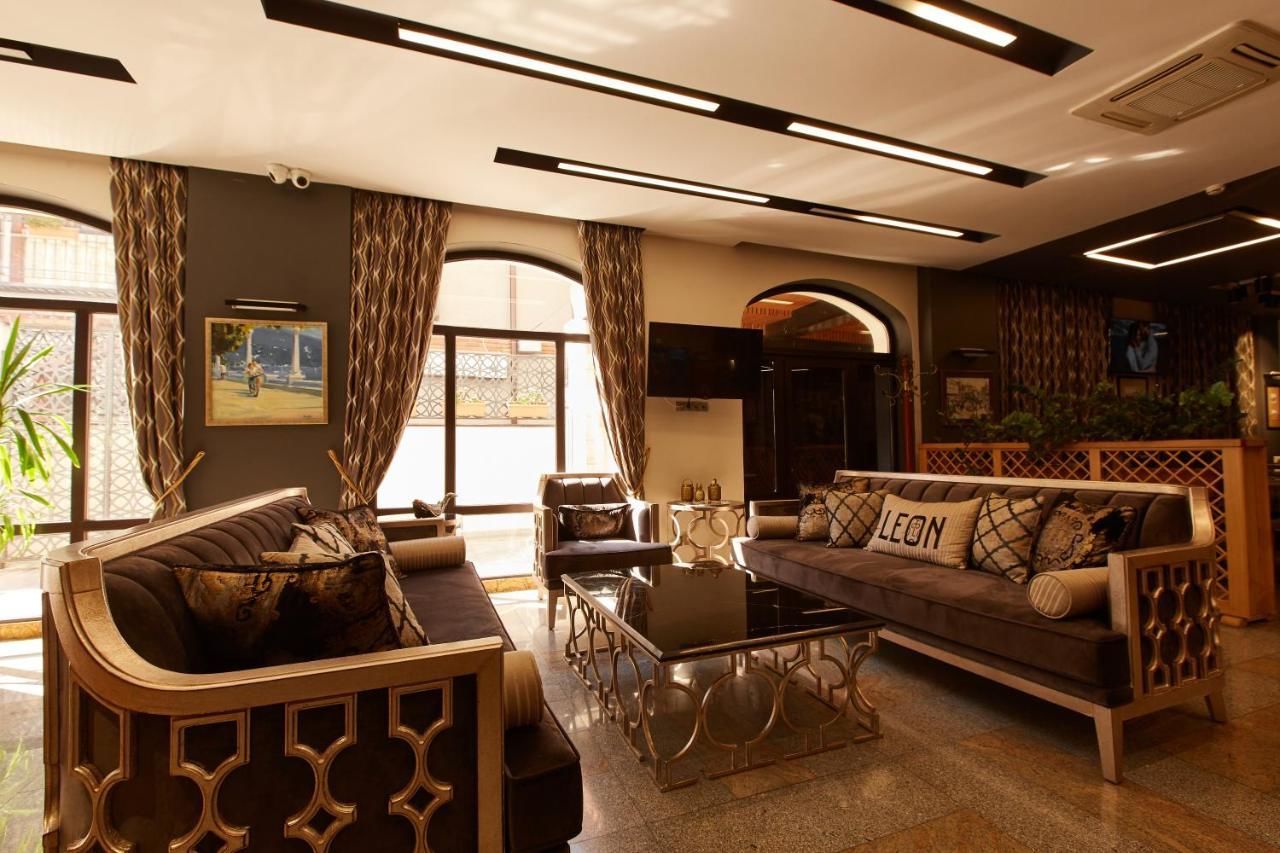 Отель Leon Boutique Hotel Сухум-9