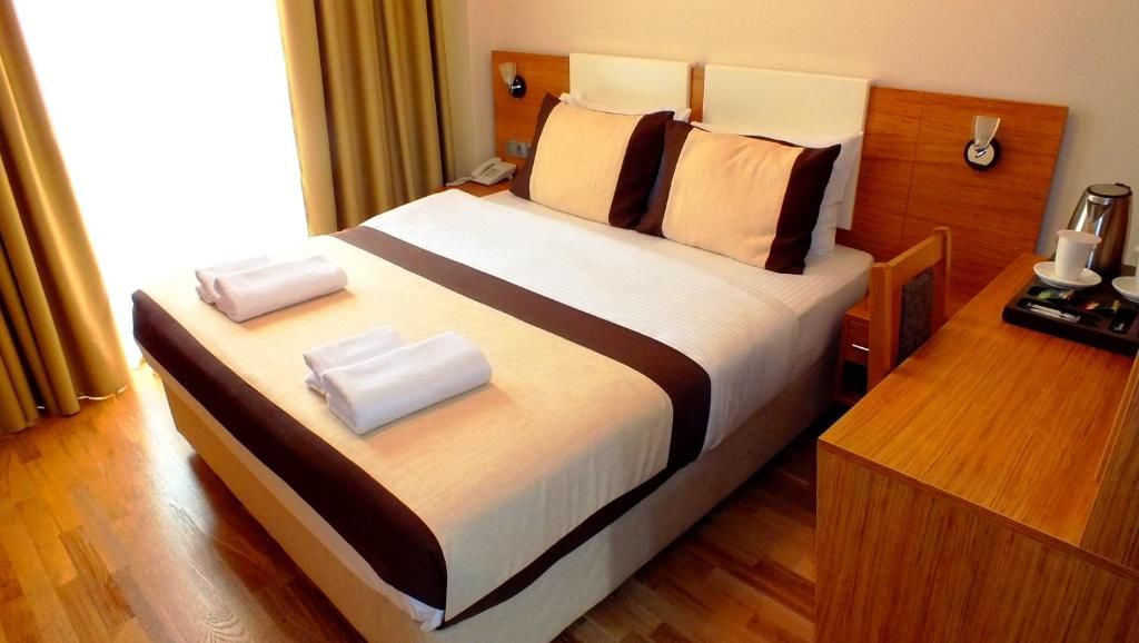 Отель Leon Boutique Hotel Сухум