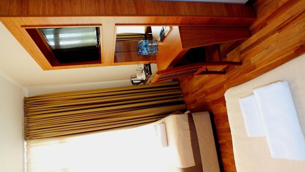 Отель Leon Boutique Hotel Сухум