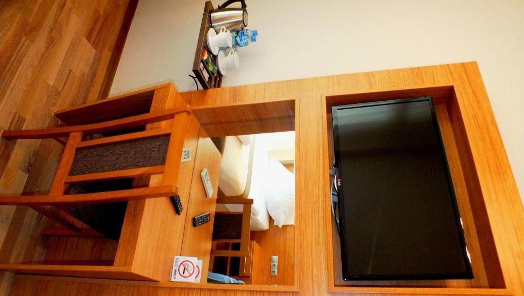 Отель Leon Boutique Hotel Сухум