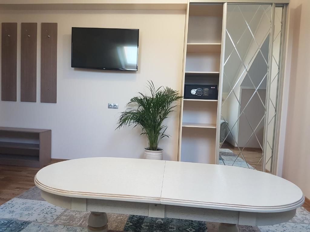 Отель Leon Boutique Hotel Сухум