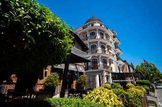 Отель Leon Boutique Hotel Сухум-0