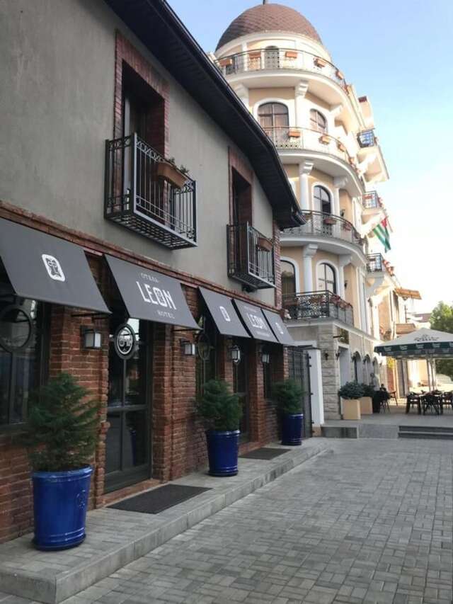 Отель Leon Boutique Hotel Сухум-17